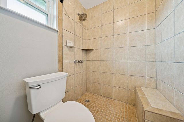 3908 Colorado Avenue, Dickinson, TX 77539