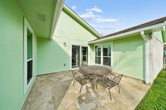 3908 Colorado Avenue, Dickinson, TX 77539