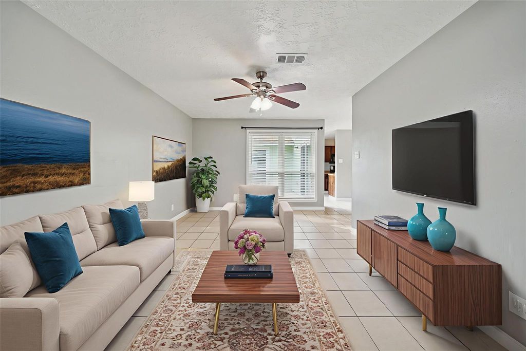 3908 Colorado Avenue, Dickinson, TX 77539