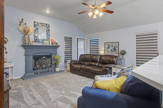 648 Handle Drive, Crowley, TX 76036