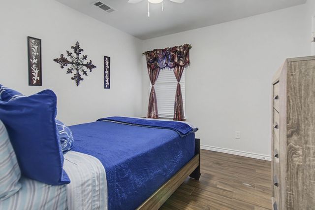 648 Handle Drive, Crowley, TX 76036