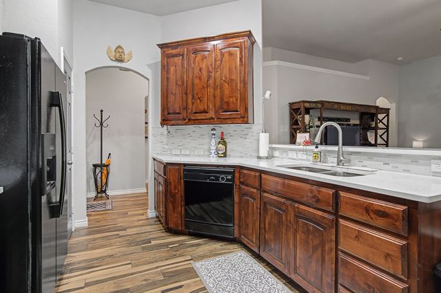 648 Handle Drive, Crowley, TX 76036