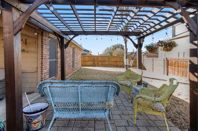 648 Handle Drive, Crowley, TX 76036