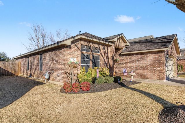 648 Handle Drive, Crowley, TX 76036