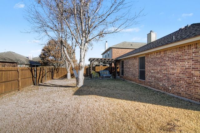 648 Handle Drive, Crowley, TX 76036
