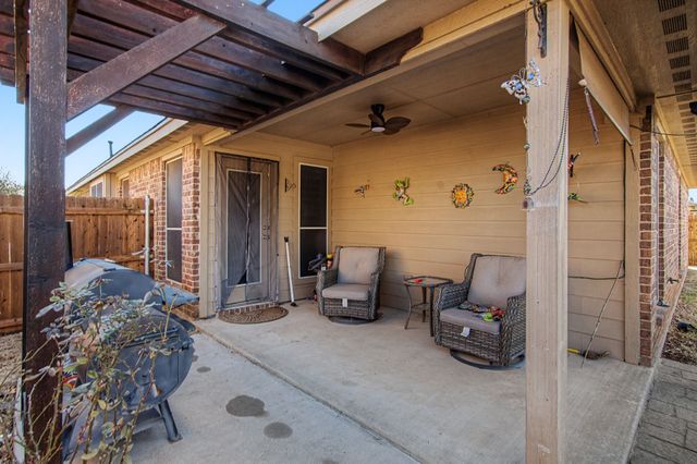 648 Handle Drive, Crowley, TX 76036