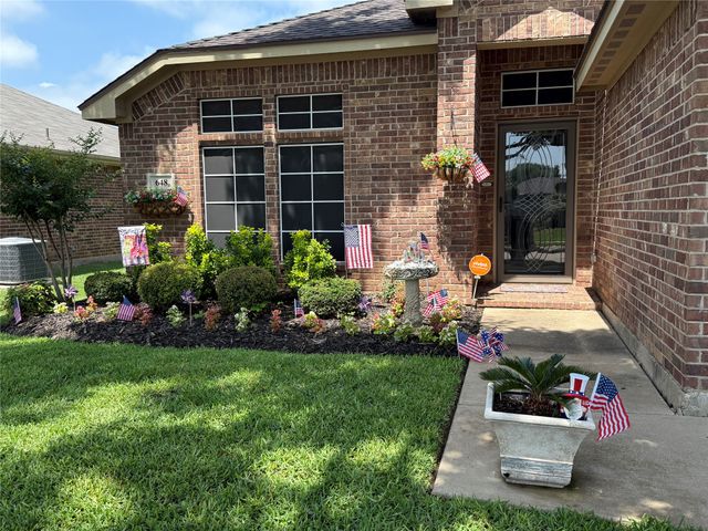 648 Handle Drive, Crowley, TX 76036