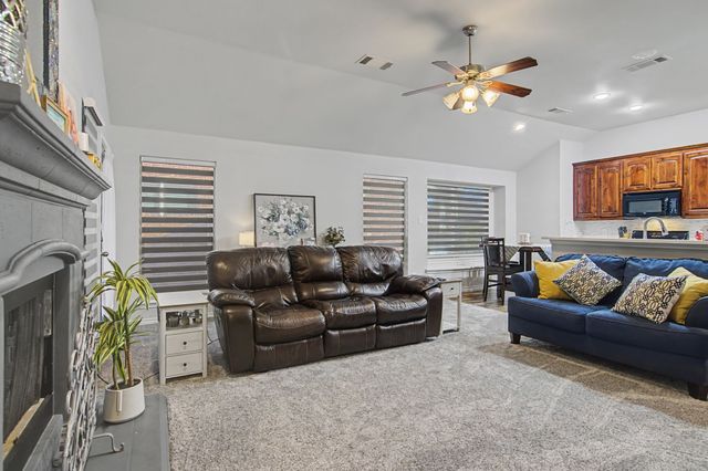 648 Handle Drive, Crowley, TX 76036