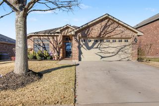 648 Handle Drive, Crowley, TX 76036