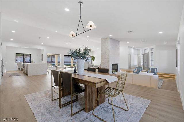 3035 Belcastro Street, Las Vegas, NV 89117