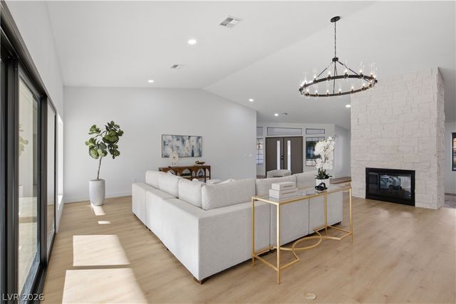 3035 Belcastro Street, Las Vegas, NV 89117