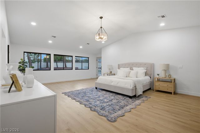 3035 Belcastro Street, Las Vegas, NV 89117