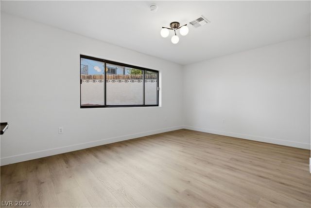 3035 Belcastro Street, Las Vegas, NV 89117