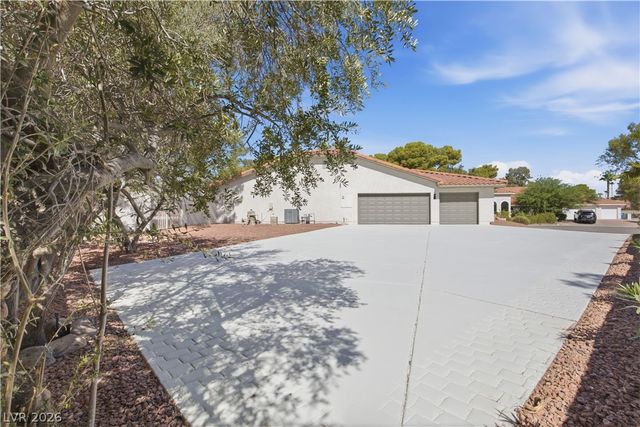 3035 Belcastro Street, Las Vegas, NV 89117