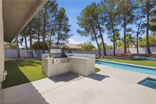 3035 Belcastro Street, Las Vegas, NV 89117