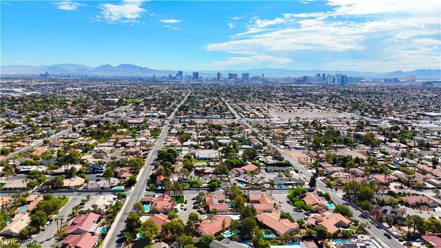 3035 Belcastro Street, Las Vegas, NV 89117