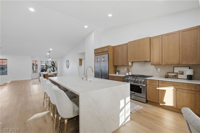 3035 Belcastro Street, Las Vegas, NV 89117