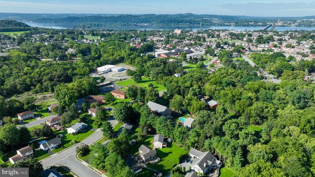 1189 RIDGE AVE, Columbia, PA 17512