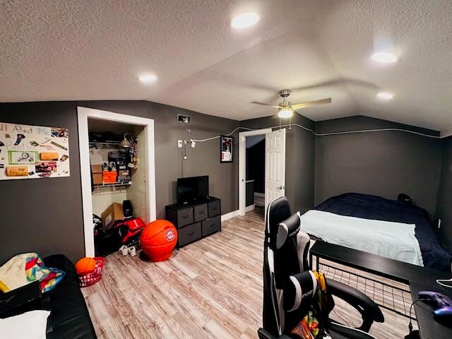 807 CLINKSCALES RD, Columbia, MO 65203