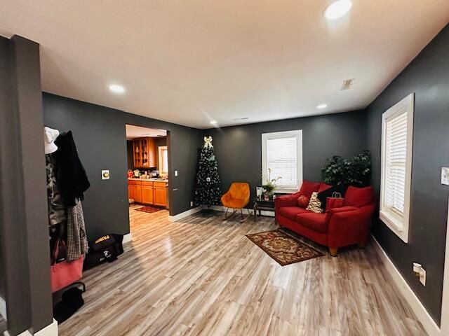 807 CLINKSCALES RD, Columbia, MO 65203