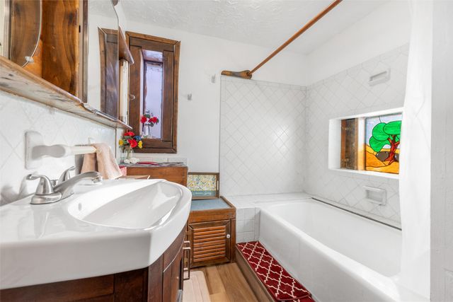 116 N Coronado Avenue, Espanola, NM 87532