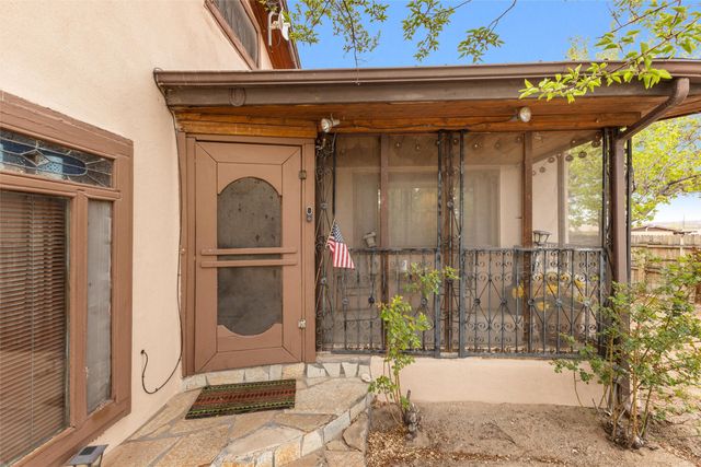 116 N Coronado Avenue, Espanola, NM 87532