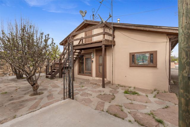 116 N Coronado Avenue, Espanola, NM 87532