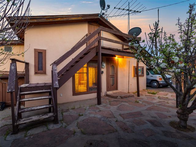 116 N Coronado Avenue, Espanola, NM 87532