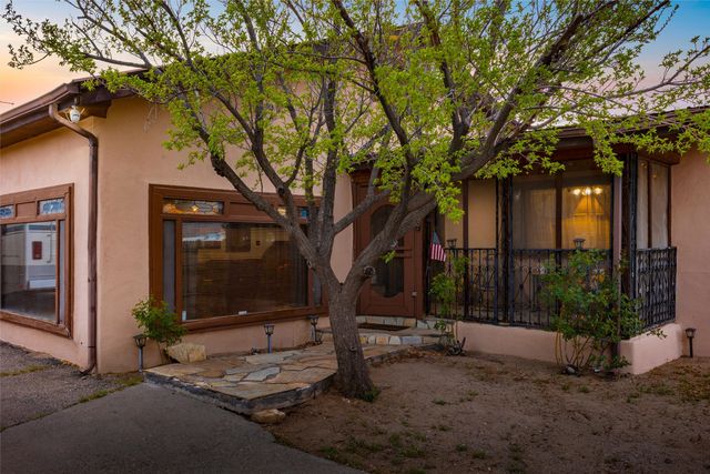 116 N Coronado Avenue, Espanola, NM 87532