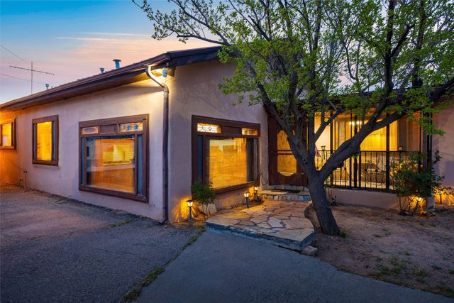 116 N Coronado Avenue, Espanola, NM 87532