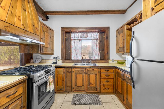 116 N Coronado Avenue, Espanola, NM 87532