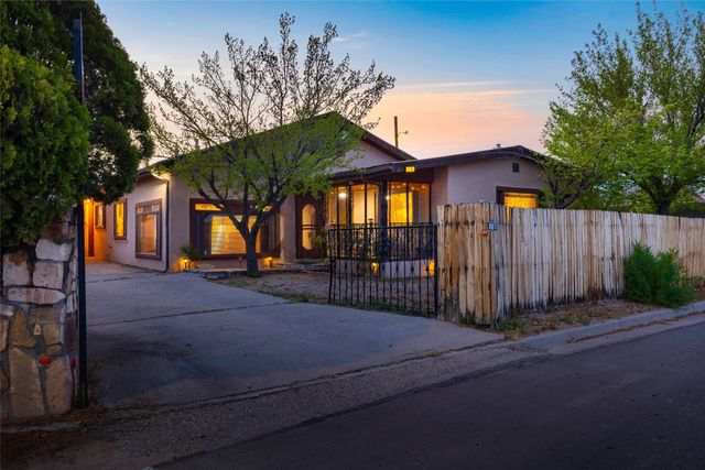 116 N Coronado Avenue, Espanola, NM 87532