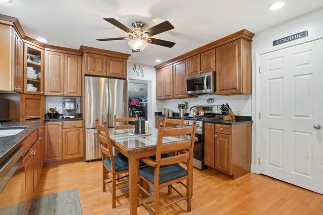 15 G, Boston, MA 02127