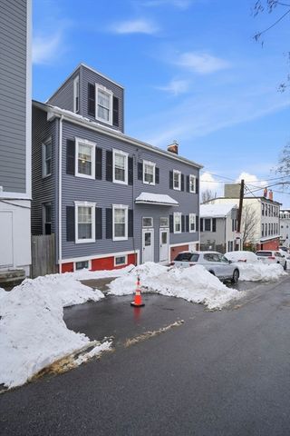 15 G, Boston, MA 02127