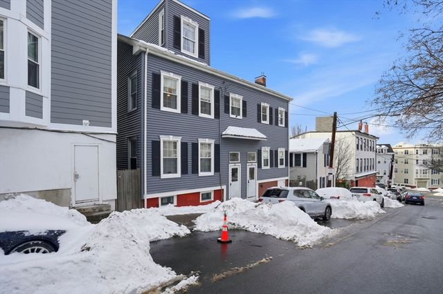 15 G, Boston, MA 02127