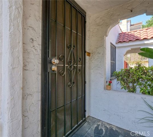 2258 Duane, Los Angeles, CA 90039