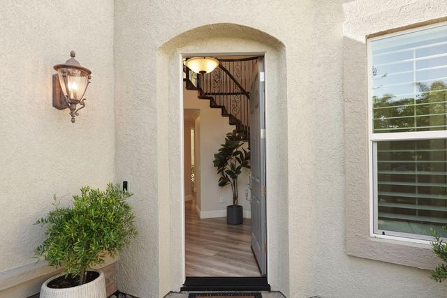 2227 Heavenly Way, Lodi, CA 95242