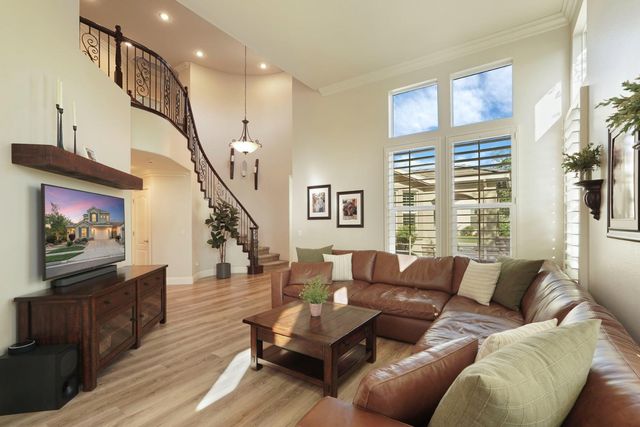 2227 Heavenly Way, Lodi, CA 95242