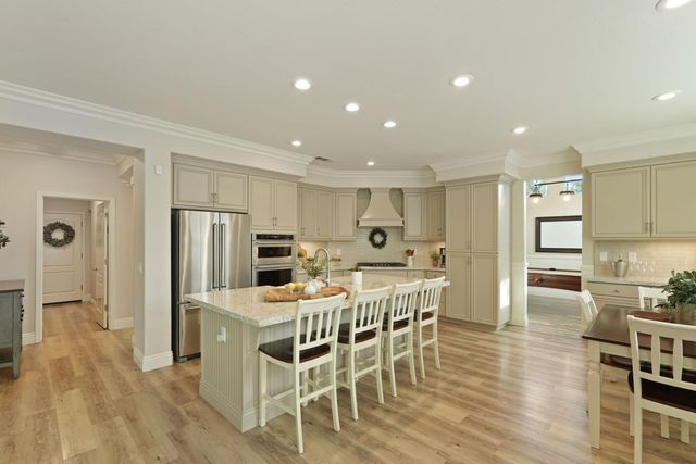 2227 Heavenly Way, Lodi, CA 95242