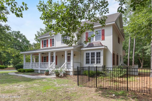 301 Red Fox Run Drive, Wallace, NC 28466