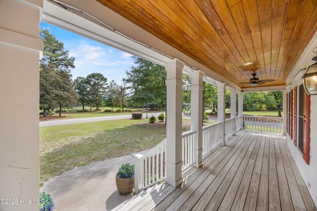 301 Red Fox Run Drive, Wallace, NC 28466
