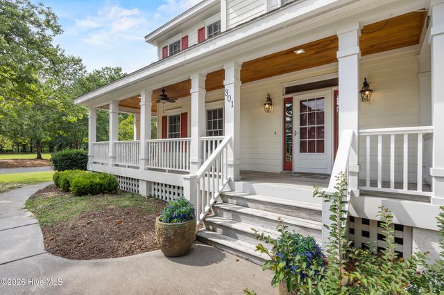 301 Red Fox Run Drive, Wallace, NC 28466