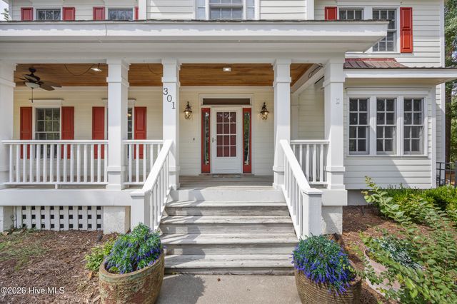 301 Red Fox Run Drive, Wallace, NC 28466