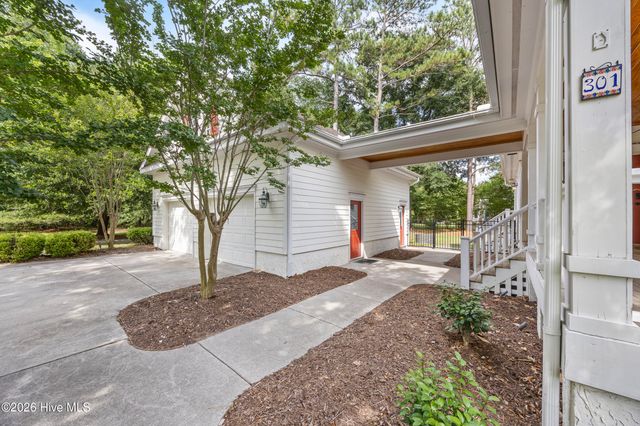 301 Red Fox Run Drive, Wallace, NC 28466