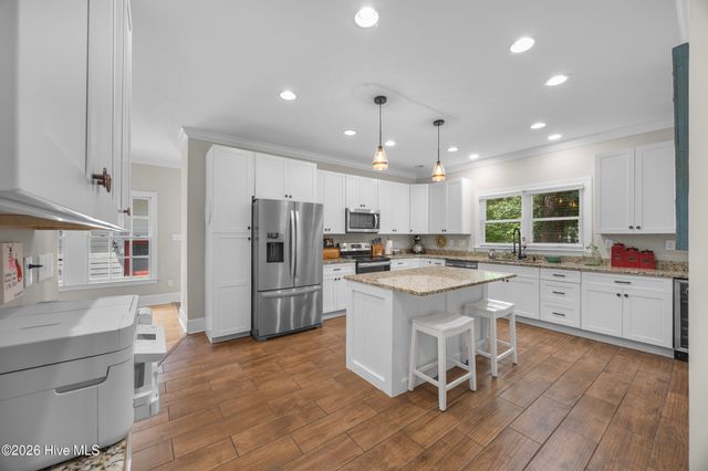 301 Red Fox Run Drive, Wallace, NC 28466