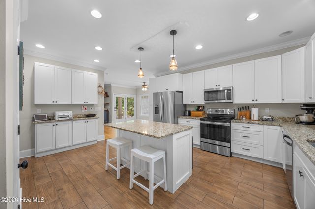 301 Red Fox Run Drive, Wallace, NC 28466
