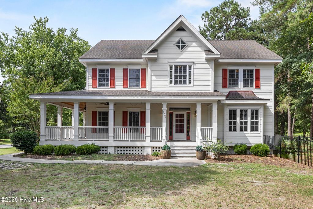 301 Red Fox Run Drive, Wallace, NC 28466