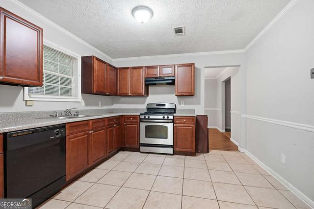 1499 Saint Dunstans Road, Lithonia, GA 30058