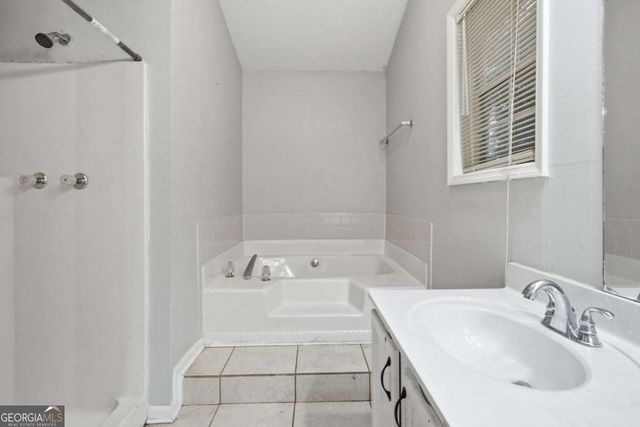 1499 Saint Dunstans Road, Lithonia, GA 30058