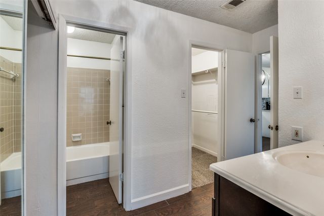 5981 Arapaho Road 1607, Dallas, TX 75248